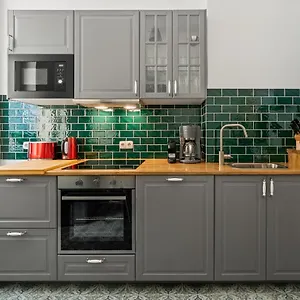 https://greatstay-tieckstr-3-loft-for-up-to-7-people.find-berlin-hotels.com